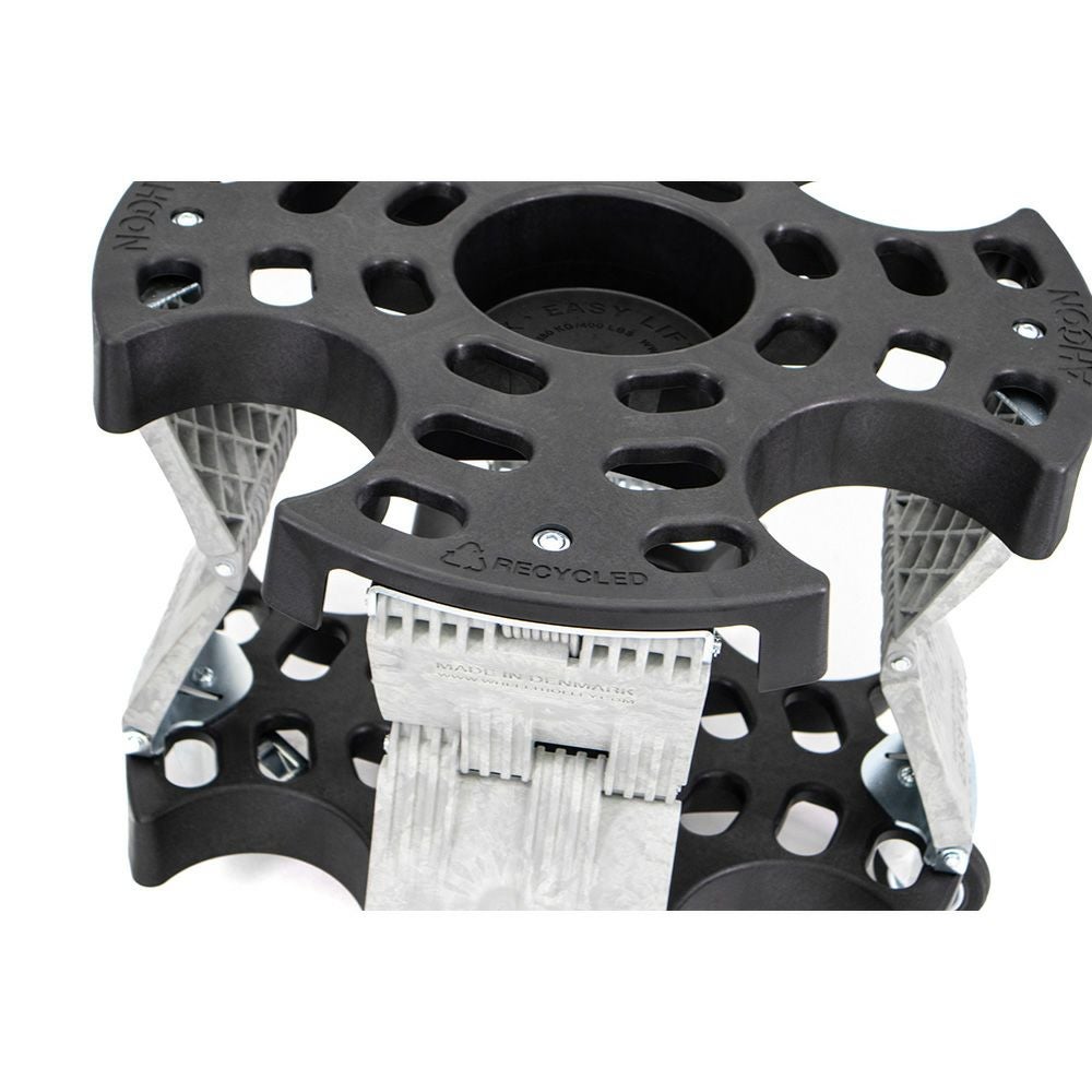 重たいタイヤ・ホイールの持ち上げ作業、腰や腕への負担を大幅に軽減する AHCON(アーコン) ホイールトロリーイージーリフト式