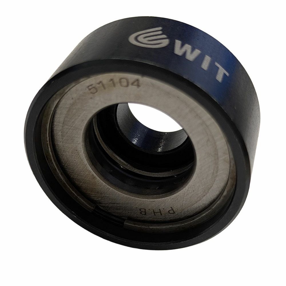 ラチェットやインパクトで簡単・確実にハブボルトを圧入できる専用工具